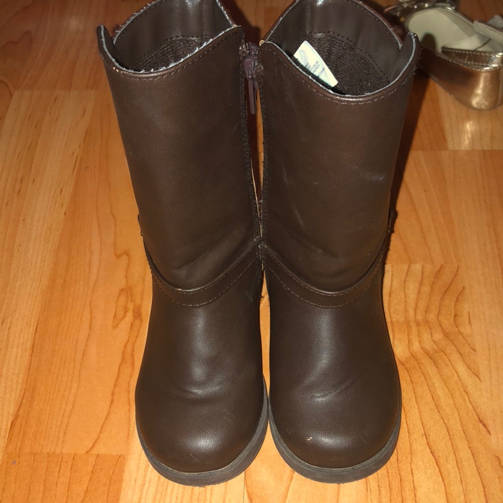 Brown boots